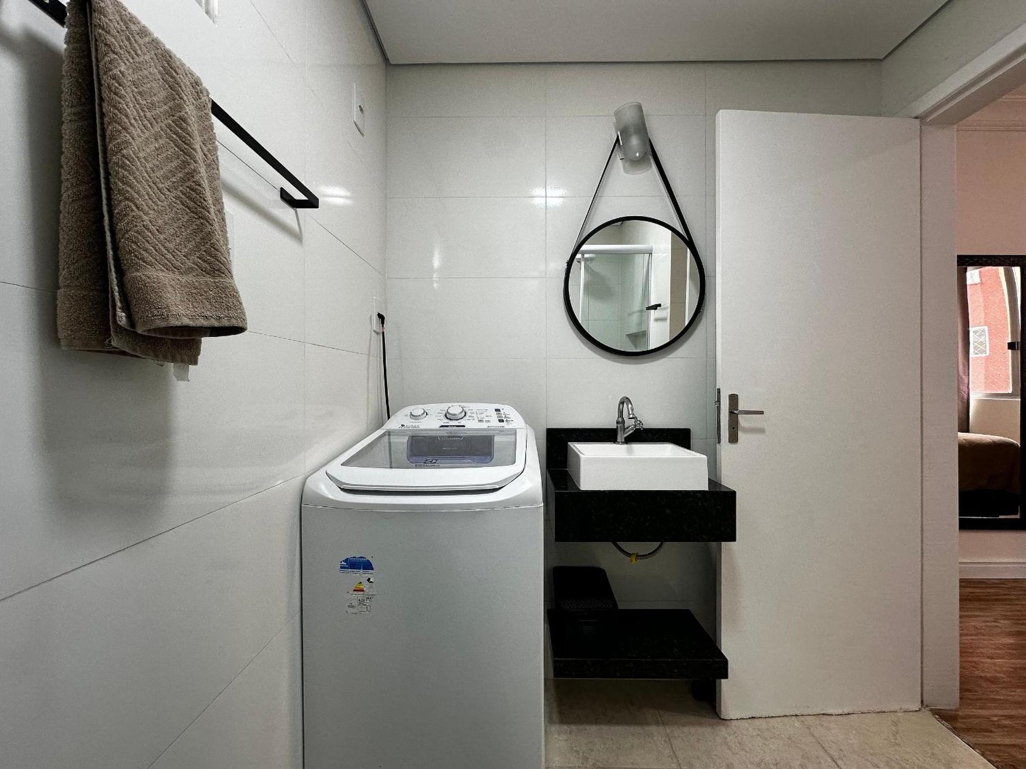 Po04- 1 Quarto Ao Lado Shop. Atlantico C/ Garagem Balneario Camboriu Ngoại thất bức ảnh
